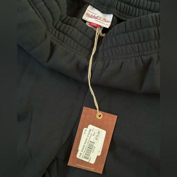 Men's Miami Heat Mitchell & Ness Origins Black Fleece Shorts Size L Large New - Picture 6 of 11